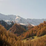 Giatla Hof Der Alfenalm - Am Berg Apartman Innervillgraten
